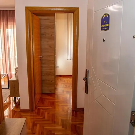 Lägenhet Harizma Kragujevac